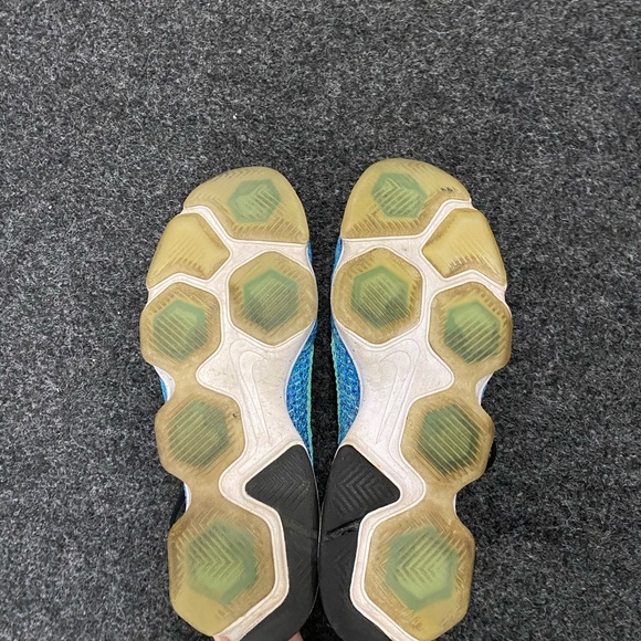 Nike Running Shoes - Picture 3 of 3